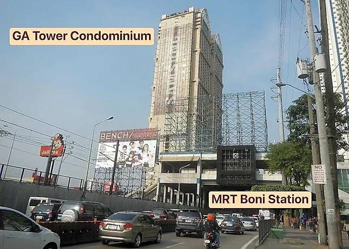 Hotel Hiyara Loft: Ga Tower 2, Beside Mrt Boni Station Manila